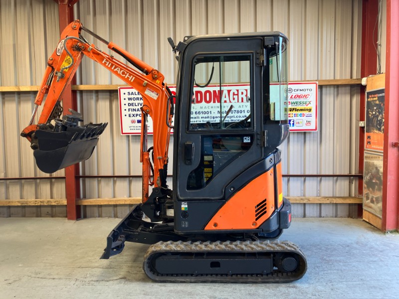 Hitachi ZX17U-2 Mini Excavator